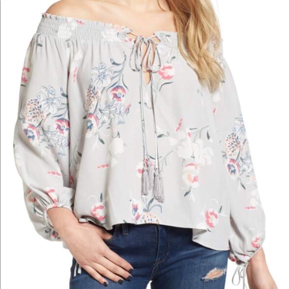 ASTR The Label Off the Shoulder Grey Blouse - Picture 2 of 5